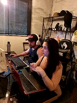 CoelhinhaGostosa online show from 17, 3, 2026