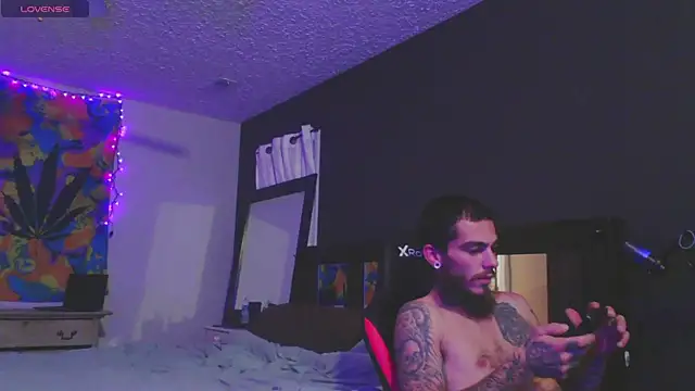 Snapshot of XMeF10 chatting on 10, 12, 2024 XMeF10 online show from 10, 12, 2024