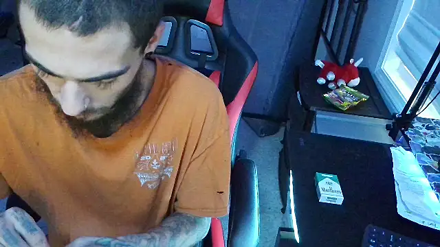 Snapshot of XMeF10 chatting on 13, 2, 2025 XMeF10 online show from 13, 2, 2025