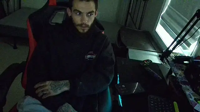 Snapshot of XMeF10 chatting on 15, 2, 2025 XMeF10 online show from 15, 2, 2025