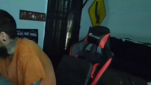 Snapshot of XMeF10 chatting on 23, 2, 2025 XMeF10 online show from 23, 2, 2025