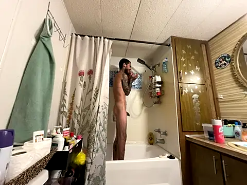 Snapshot of XMeF10 chatting on 15, 11, 2025 XMeF10 online show from 15, 11, 2025