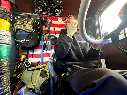 Snapshot of XMeF10 chatting on 1, 12, 2025 XMeF10 online show from 1, 12, 2025