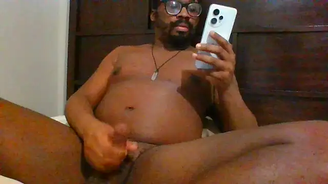 Snapshot of Hotcock100 chatting on 1, 12, 2025 Hotcock100 online show from 1, 12, 2025