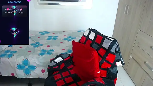 miajoseph  online show from 20, 2, 2025