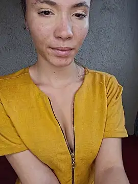 HelenHoltz online show from 15, 11, 2025