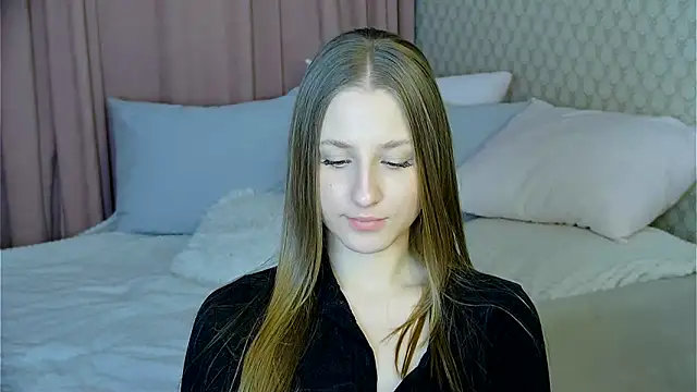 BritneyCruze online show from 13, 2, 2025