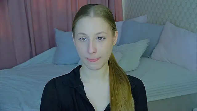 BritneyCruze online show from 10, 3, 2025