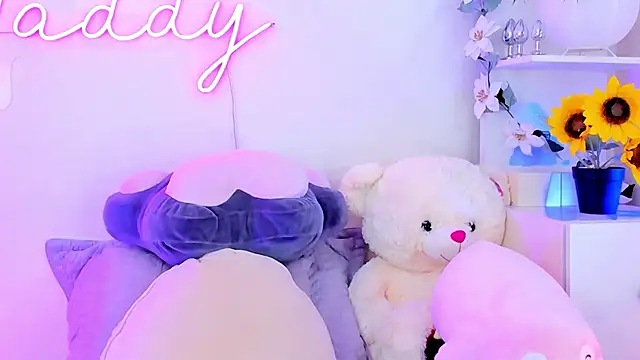 MaddyParisi online show from 1, 2, 2025