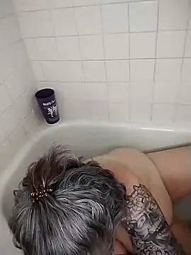 GraceHenderson online show from 27, 2, 2025