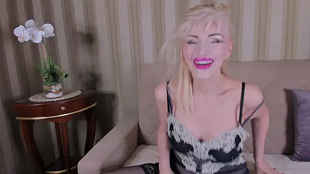 Rita Farel online show from 16, 3, 2026