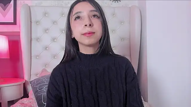 Snapshot of melanie_hills chatting on 4, 3, 2025 melanie hills online show from 4, 3, 2025