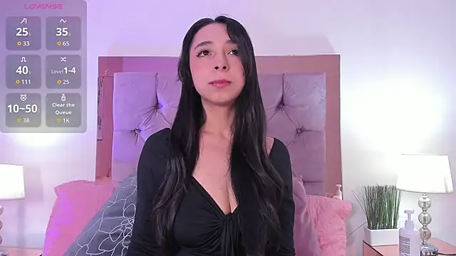 Snapshot of melanie_hills chatting on 9, 11, 2025 melanie hills online show from 9, 11, 2025