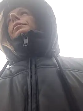 YourJuliena online show from 12, 1, 2025