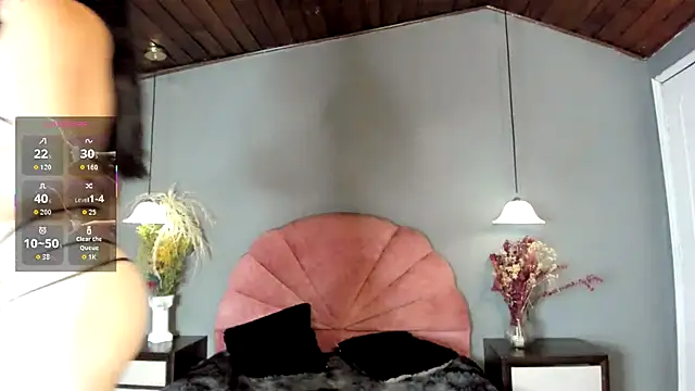 Snapshot of Alliemilky chatting on 8, 11, 2025 Alliemilky online show from 8, 11, 2025