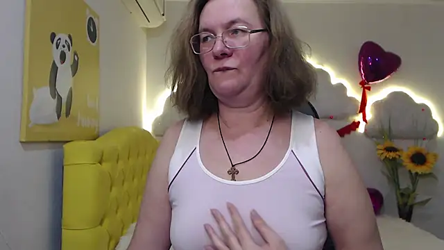 Snapshot of HolyMilfa chatting on 21, 2, 2025 HolyMilfa online show from 21, 2, 2025