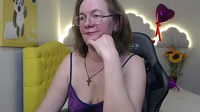 Snapshot of HolyMilfa chatting on 9, 3, 2025 HolyMilfa online show from 9, 3, 2025