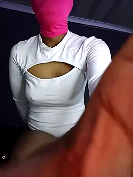 Snapshot of lisa_larry88 chatting on 30, 10, 2025 lisa larry88 online show from 30, 10, 2025