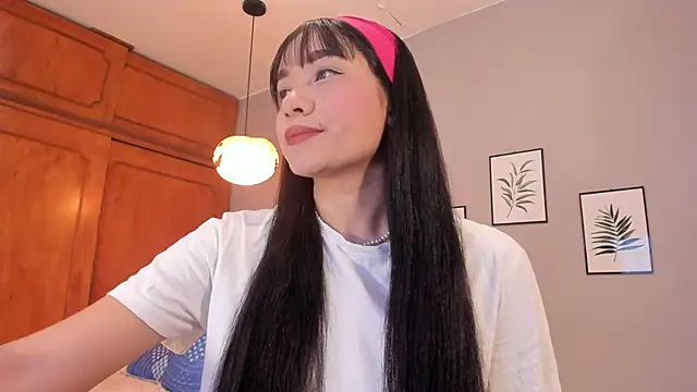 Maia W10 online show from 12, 11, 2025