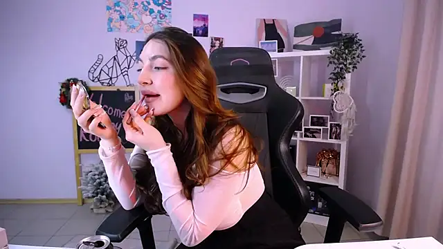 Snapshot of MelissaLovvv chatting on 9, 1, 2025 MelissaLovvv online show from 9, 1, 2025