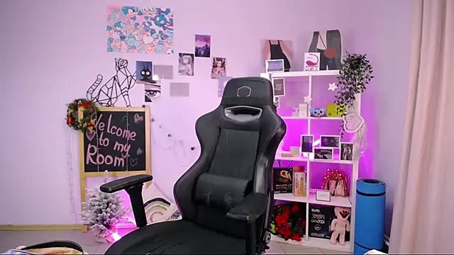 Snapshot of MelissaLovvv chatting on 5, 2, 2025 MelissaLovvv online show from 5, 2, 2025