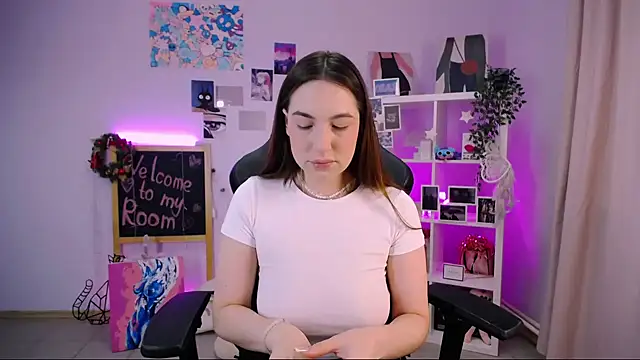 Snapshot of MelissaLovvv chatting on 9, 2, 2025 MelissaLovvv online show from 9, 2, 2025