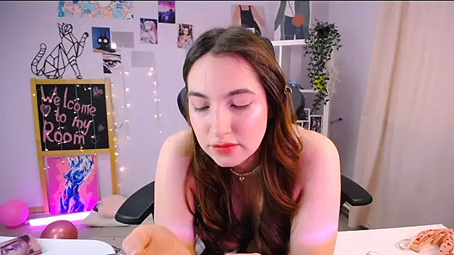 Snapshot of MelissaLovvv chatting on 28, 2, 2025 MelissaLovvv online show from 28, 2, 2025