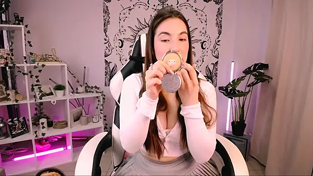 Snapshot of MelissaLovvv chatting on 3, 3, 2025 MelissaLovvv online show from 3, 3, 2025