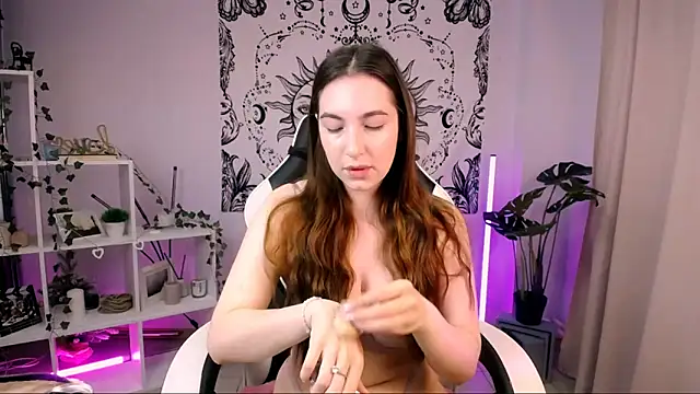 Snapshot of MelissaLovvv chatting on 5, 3, 2025 MelissaLovvv online show from 5, 3, 2025