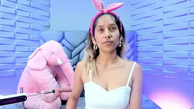 BriannaHarps online show from 3, 3, 2025