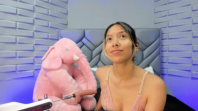 BriannaHarps online show from 22, 3, 2025