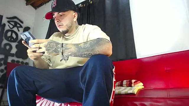 Snapshot of Dexter-T chatting on 26, 1, 2025 Dexter-T online show from 26, 1, 2025