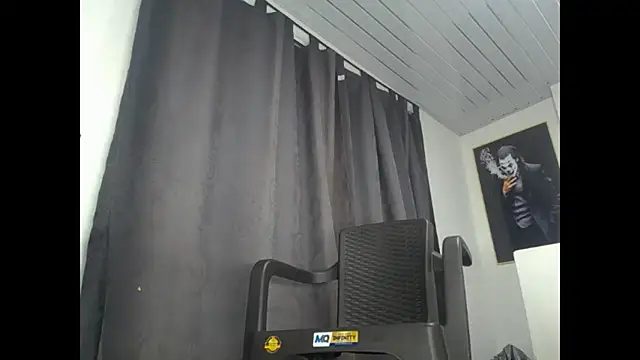 Snapshot of Dexter-T chatting on 16, 10, 2025 Dexter-T online show from 16, 10, 2025