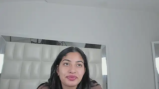 Alhana pulido online show from 2, 10, 2025