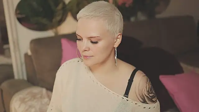 LikaBerry1 online show from 21, 10, 2025