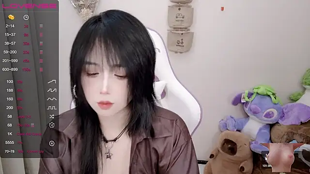 Vaness-a online show from 4, 3, 2025