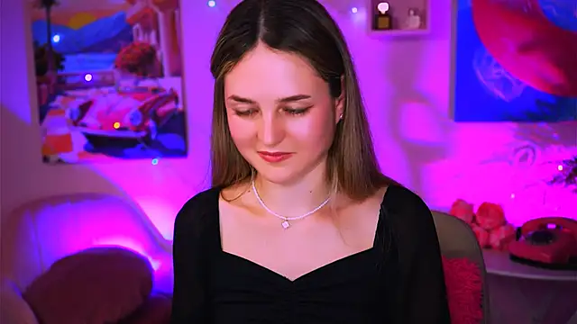 Snapshot of DeboraLarson chatting on 13, 1, 2025 DeboraLarson online show from 13, 1, 2025