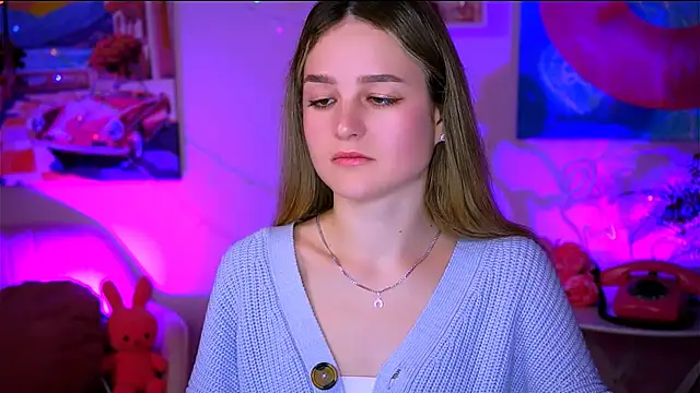 Snapshot of DeboraLarson chatting on 7, 2, 2025 DeboraLarson online show from 7, 2, 2025