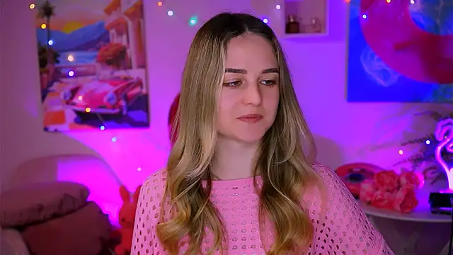 Snapshot of DeboraLarson chatting on 23, 2, 2025 DeboraLarson online show from 23, 2, 2025