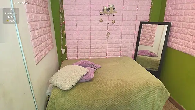 Bonnieshyy online show from 21, 1, 2025