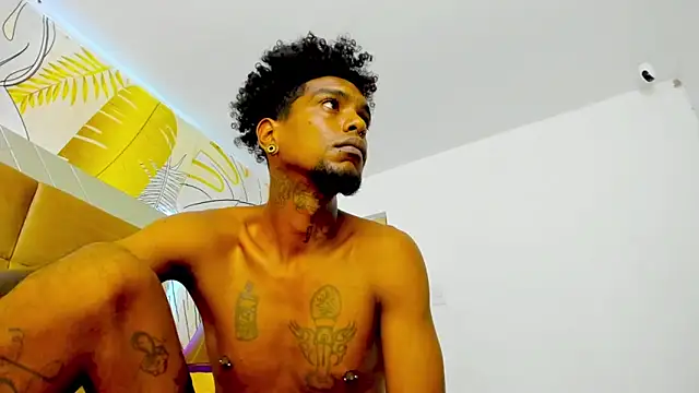 bigblackhotx1 online show from 10, 9, 2025