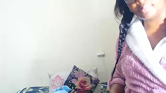 veronica1xxx online show from 10, 7, 2026