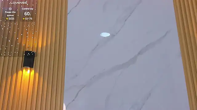 miss Ari online show from 4, 3, 2025