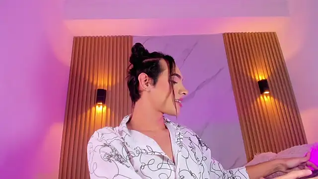 miss Ari online show from 18, 3, 2025