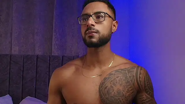 LiamGarcia1 online show from 9, 2, 2025