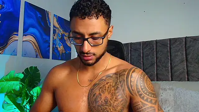 LiamGarcia1 online show from 19, 9, 2025