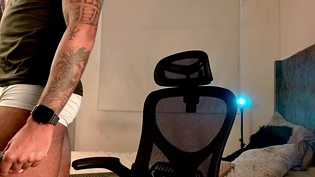 LiamGarcia1 online show from 17, 6, 2026