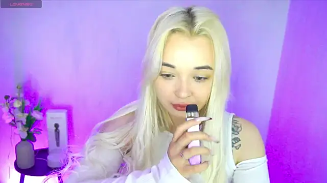Ashley S online show from 26, 7, 2026