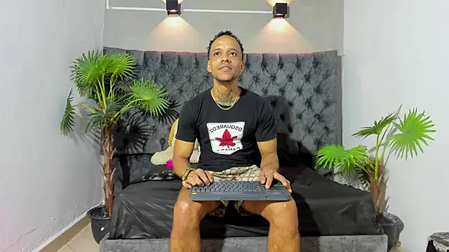 Snapshot of Salomon_koude chatting on 7, 6, 2026 Salomon koude online show from 7, 6, 2026
