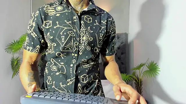 Snapshot of Salomon_koude chatting on 17, 6, 2026 Salomon koude online show from 17, 6, 2026